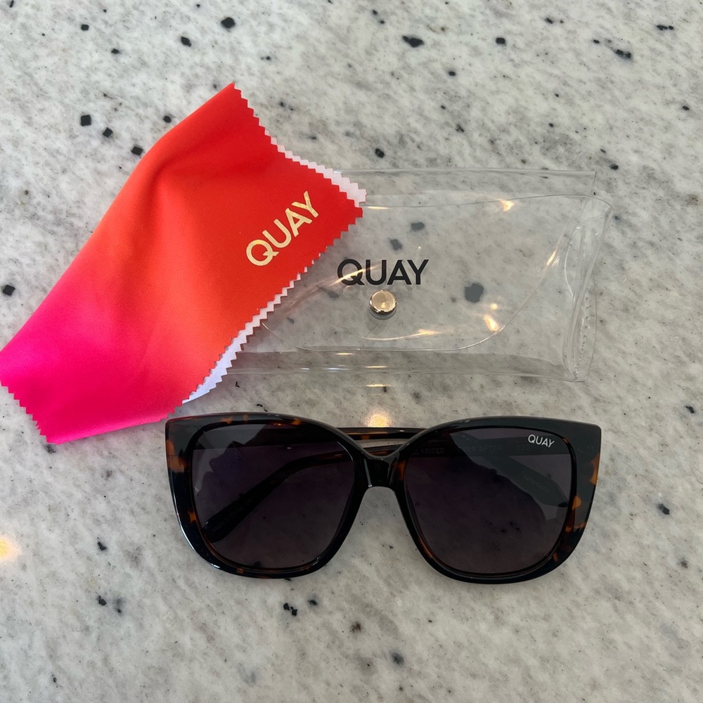 COPY - QUAY Ever After Tortoise Frame / Smoke Taupe Polarized Lens